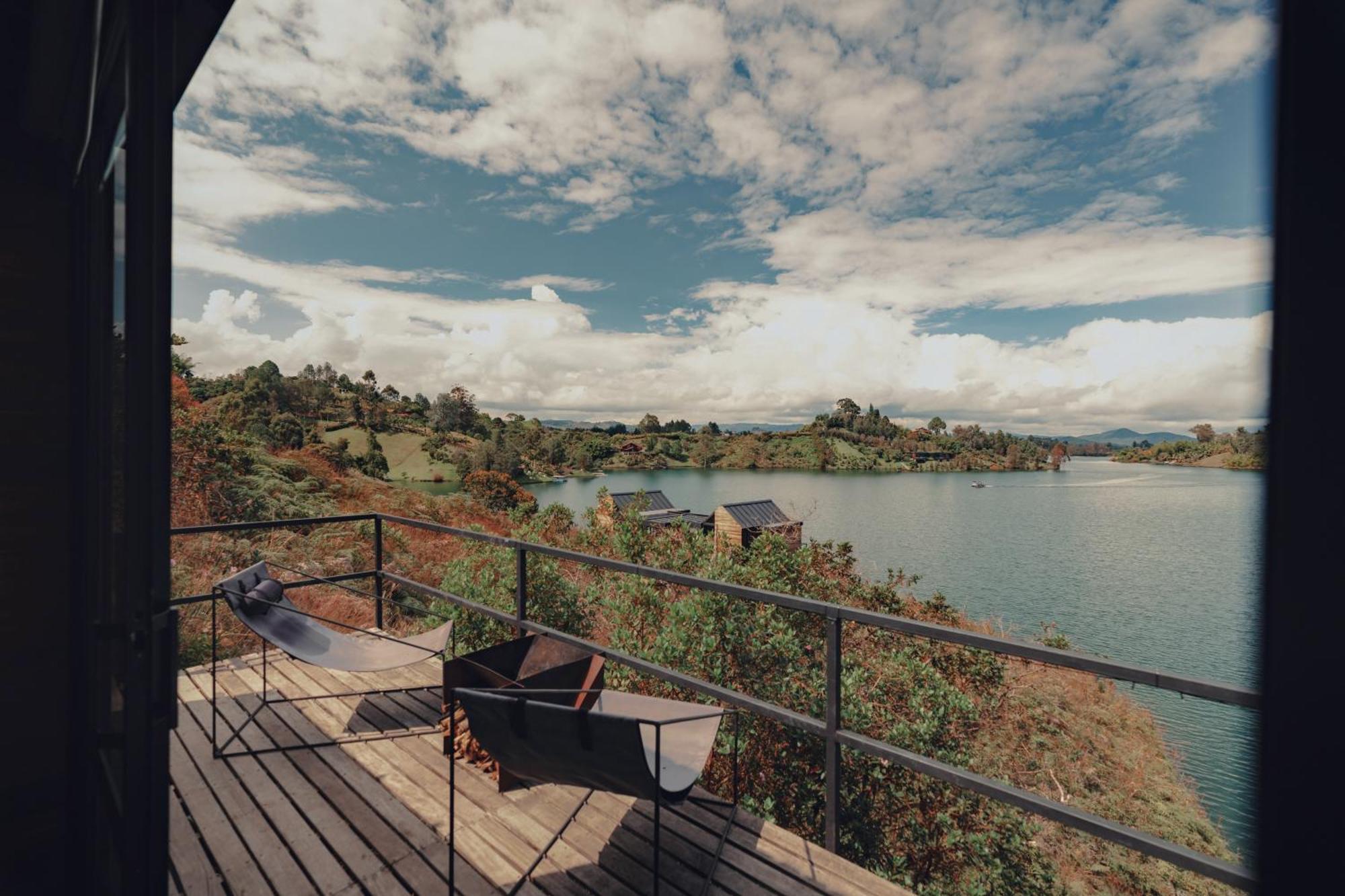 The Boato Hotel Guatapé 외부 사진 View of the lake from the hotel